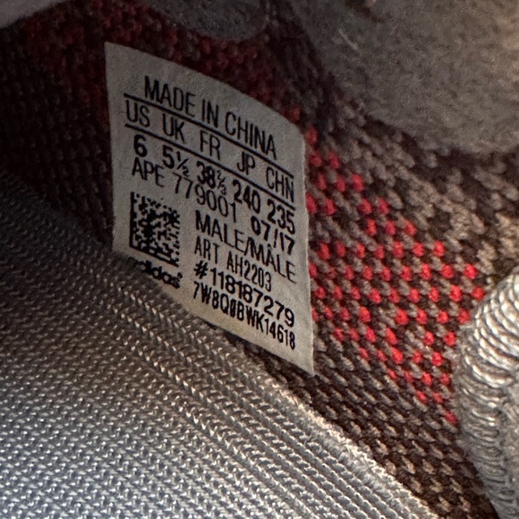 YEEZY BOOST 350 V2 SIZE 6 - Picture 9 of 9